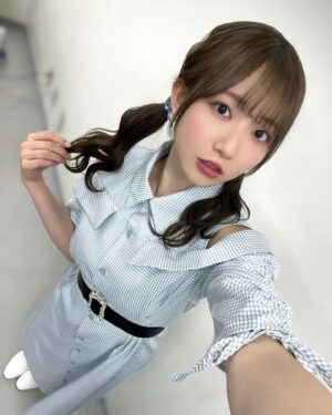 Nagisa Aoyama Instagram - 青山なぎさ2024カレンダー
発売記念イベントありがとうございました🗓
春らしい爽やかなお衣装にしてみたよ〜😚
3月は皆さんに会える機会が沢山あって嬉しかったなぁ🥰
ボイスARは4/1からご視聴いただけるのでお楽しみに✨
カレンダーのご購入はこちらから💁‍♀️(特典付きは完売)x.gd/Xzqbc

#カレンダー #anmille#ワンピース #肩出しワンピ #ツインテール