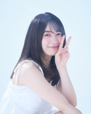 Nagisa Hayakawa Instagram - .
珍しい雰囲気！！！！

撮影して頂きました❤︎

💇‍♀️ @shun___fukuda 
💄 @y_.y__.y 
📷 @youta_takahashi_