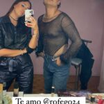 Naiara Awada Instagram - Hoy sentí la necesidad de escribirles . Siempre fui militante de los derechos a la libertad . Siempre en mi casa me enseñaron a ser LIBRE. Conocí en este medio personas maravillosas como @flordelave y la lista es interminable que sufrieron discriminación y si bien avanzamos muchísimo no puedo creer seguir escuchando en los medios y a DIARIO dichos tan homofobicos y discriminadores . Lo vivo con mi mejor amigo @rofego24 y gracias a dios siempre como yo digo, siempre estuve del lado lgbt de la vida y hasta me coronaron princesa gay . Trabajando años como bailarina y siendo la persona más feliz del mundo . CADA PERSONA ES Y HACE LO QUE SE LE CANTA. Los amo con mi vida y siempre desde mi humilde lugar voy a defender a cada persona que sea discriminada por lo que SEA. Gracias @peuteopalermosoho @club69.ba @fiestaplop y tantos lugares donde fui feliz y libre trabajando siempre . BASTA de atrasar Naiara Awada . 🏳️‍🌈