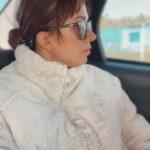 Naiara Awada Instagram - Amo mi vida NON STOP que yo me arme y elegí . Hoy voy a hacer contenido con marcas a mi amado flowers y les sigo mostrando locales increíbles y contándoles tendencias a los mejores precios . Es tendencia el pelo sintético o el peluche este invierno a fullll asique hoy me puse mi campera de @onstyle_clothing Zapas @converse_ar