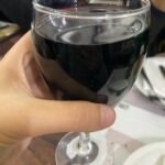 Naiara Awada Instagram – Calle corrientes , una buena comedia teatral , los inmortales , vino tinto , gomitas del Kiosco y mi Buenos Aires amada . Que más puedo pedirle a una noche perfecta. ?????