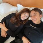 Naiara Awada Instagram - Vengo a presumir a mi mamá . Mi mejor amiga . Mi súper heroina como dije en @revistagenteok . No hay persona en el mundo que me entienda más que ella . Sin vos me muero mamá. SOS mi incondicional y lo que nos divertimos juntas!!!!! Te amoooooo