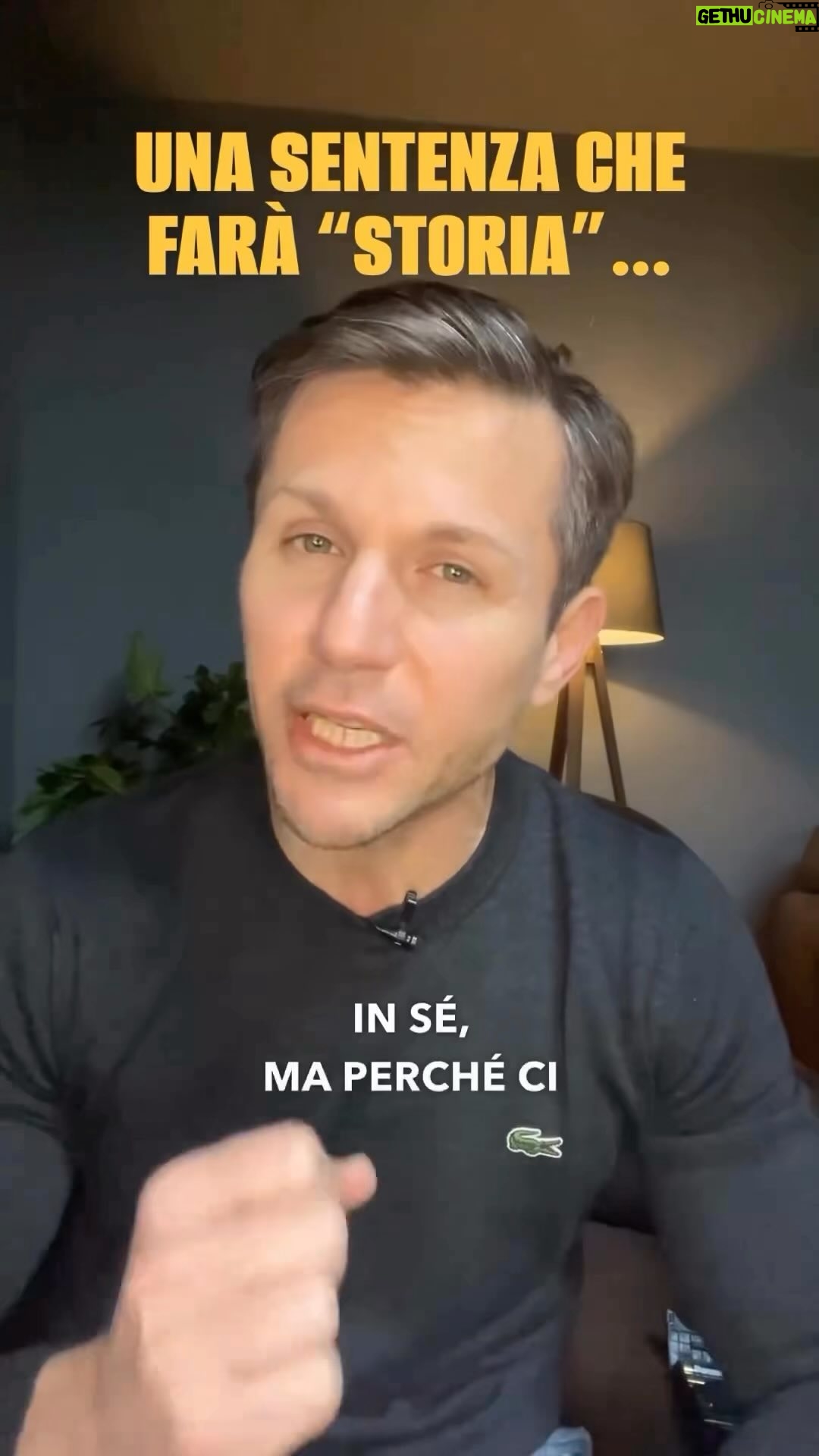 Naike Rivelli Instagram - #Repost @spaziocanapa @welikeduel 📌 Come abbiamo giá sostenuto giorni fa, crediamo che il Nuovo Codice della Strada potrebbe avere vita breve grazie alle sentenze di cassazione. In questo video, @angelogrecoofficial ci spiega un dettaglio che potrebbe avvalorare la nostra tesi. #spaziocanapa #hempcommunity #politica #informazione #diritti #canapa #patente #news @ornellamuti @ornellamutihempclub @cannabis_medical_center @matteosalviniofficial