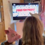 Naike Rivelli Instagram – #foodforprofit Un Inchiesta sul Legame tra Industria della Carne, Lobby e Potere Politico 
Se non lo avete già visto: FATELO! La consapevolezza é l’unico modo per salvarsi! #naikerivelli #foodforprofit @foodforprofit @giuliainnocenz @reportrai3 @ornellamuti
@stellamccartney