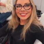 Naike Rivelli Instagram – Pronti per la conferenza stampa 
@ornellamuti @il_gigante_buono14 
@codacons_official @striscialanotizia 
@sanremorai 
@adnkronos_