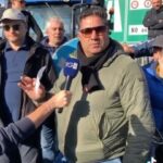 Naike Rivelli Instagram – Questo è Il Gigante Buono #ilgigantebuono 
Sappiate tutti che se non sosteniamo i nostri agricoltori, ci troveremo a mangiare solo farina di grilli. Ci troveremo senza più aziende agricole che producono prodotti italiani di alta qualità. Non voglio buttare i kiwi in Calabria perché li compriamo all’estero, non voglio buttare le arance siciliane per comprare quelle spagnole! Gli italiani vogliono prodotti fatti dai nostri contadini e agricoltori, i cibi finti delle multinazionali, fateli mangiare ai vostri di figli, politici corrotti! #naikerivelli #agricoltori #agricoltoritaliani #sciopero #nessunoneparla @ornellamuti