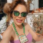 Naike Rivelli Instagram - É bello scegliere di seguire persone che lottano per fare una differenza 💚 #influencerdiscelteintelligencer #naikerivelli @ornellamuti @hauslabs #cleanmakeup @ladygaga