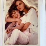 Naike Rivelli Instagram - Malibu 1 aprile - 9 anni #naikerivelli @ornellamuti Grazie @_e_r_iika 🙏🏼 L’anno in cui è nata la mia sorellina @blueeyedfamily