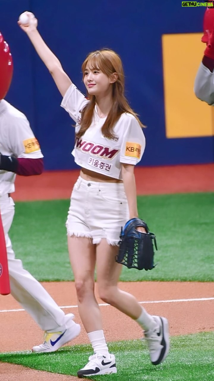 Nam Bo-ra Instagram - #키움 시구 하고 왔어요!! ⚾️🧢 오늘의 승요가 되고 싶었습니다! 키움 화이팅‼️