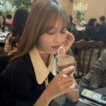 Nam Bo-ra Instagram - 살아있는 인형 보결 언니랑🤍🤍🤍 실물을 못 담아서 넘 아쉽 ㅠㅠ