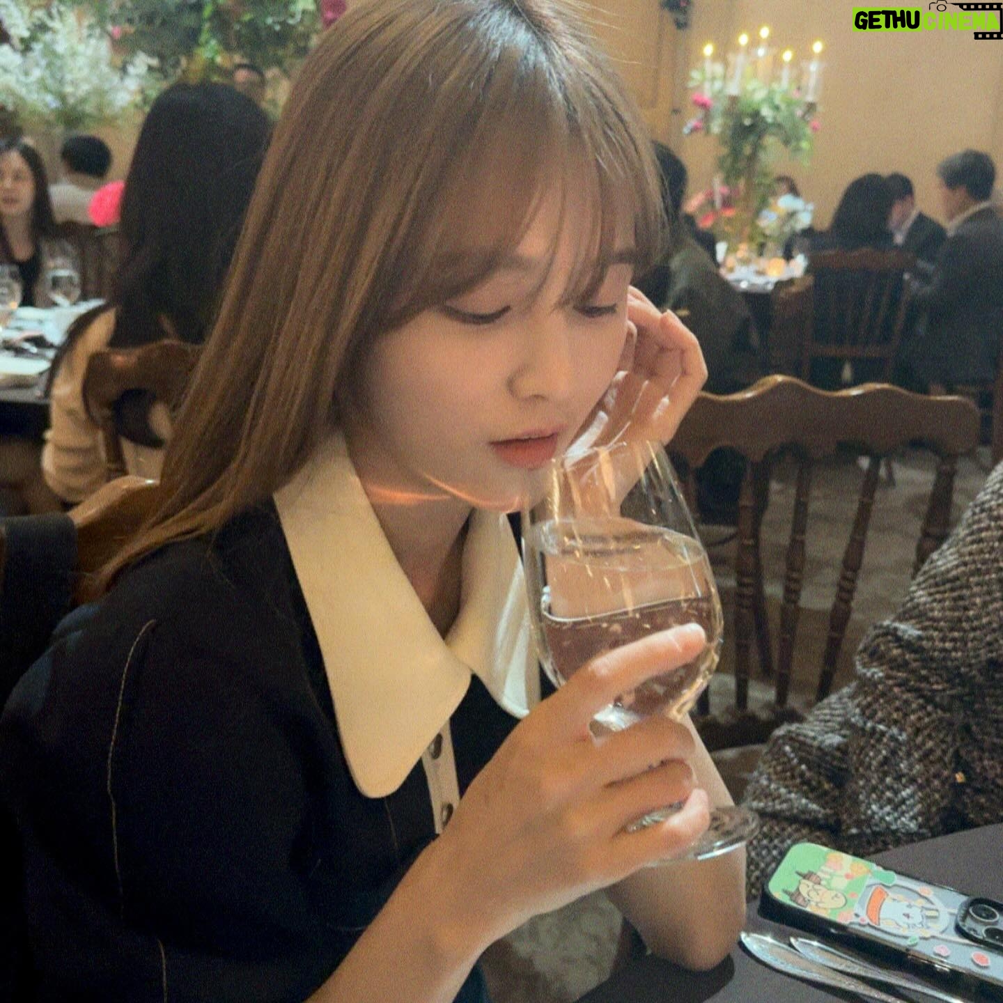 Nam Bo-ra Instagram - 살아있는 인형 보결 언니랑🤍🤍🤍 실물을 못 담아서 넘 아쉽 ㅠㅠ