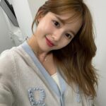 Nam Bo-ra Instagram - 💙🤍💙🤍