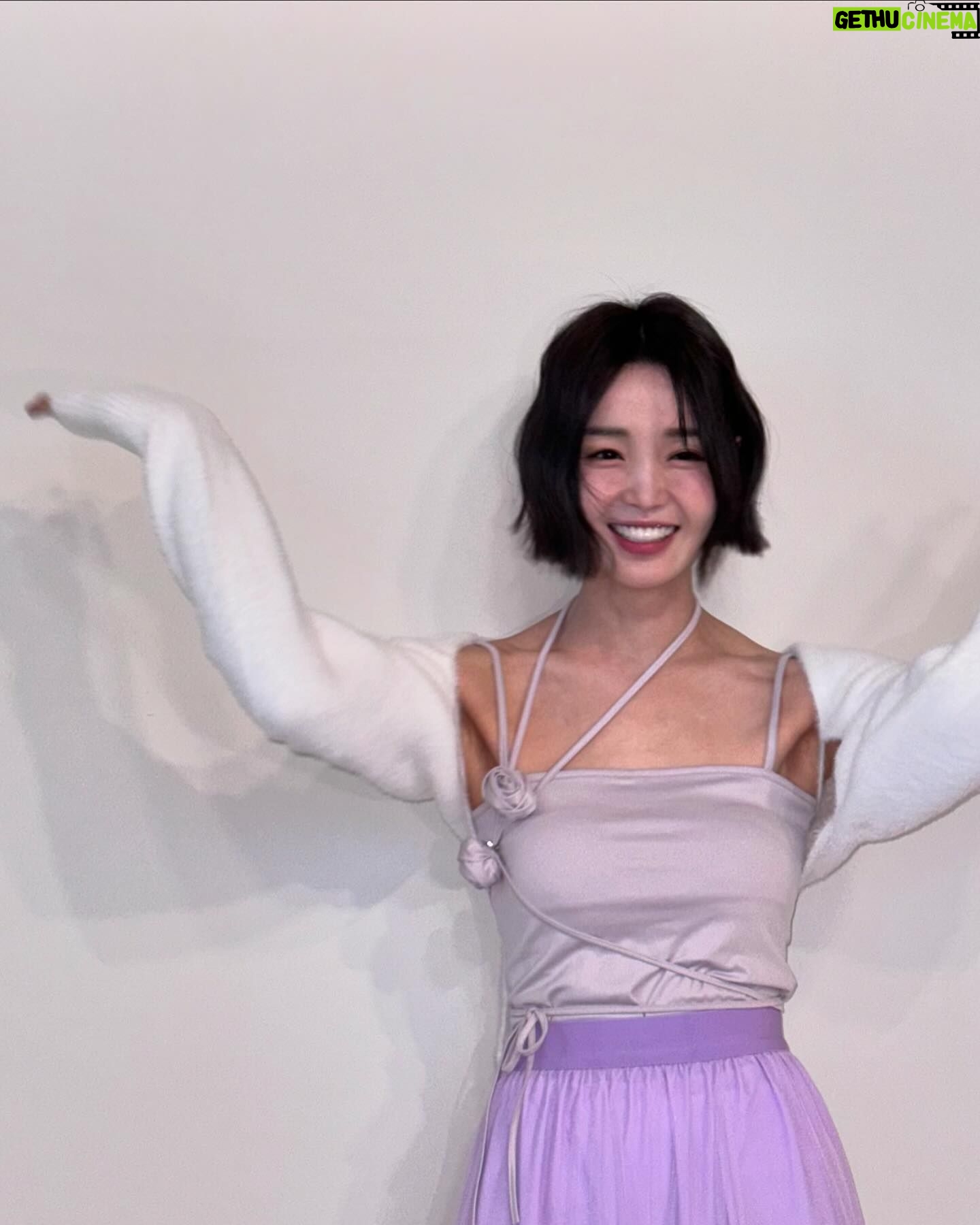 Nam Gyu-ri - 11.7K Likes - 🎬특별히 즐거웠던 촬영장
“고백하는거맞아”🌺