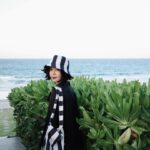 Nam Gyu-ri Instagram - 나트랑 바다 🌊🧜‍♀️ 힐링 그자체. With. Jack🐶🐾🪺🐬🍀