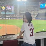 Nam Gyu-ri Instagram - 오랜만에 시구⚾️ 스트라이크!!! 초대해주셔서 감사합니다 모든 선수님들 팬분들 응원합니다 모두 화이팅입니다 🍀 사실 제가 모든선수분들에게 전하고싶었던 멘트는 “끝날때까지 끝난게 아니다! 지금부터가 시작입니다 모두 화이팅입니다” 💪🏻🫡👍🏻✨🌸❤️🙏🏻🍀🧚‍♀️👍🏻⚾️