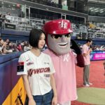 Nam Gyu-ri Instagram - 오랜만에 시구⚾️ 스트라이크!!! 초대해주셔서 감사합니다 모든 선수님들 팬분들 응원합니다 모두 화이팅입니다 🍀 사실 제가 모든선수분들에게 전하고싶었던 멘트는 “끝날때까지 끝난게 아니다! 지금부터가 시작입니다 모두 화이팅입니다” 💪🏻🫡👍🏻✨🌸❤️🙏🏻🍀🧚‍♀️👍🏻⚾️