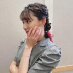 Nana Asakawa Instagram - 浅川梨奈バースデーイベント お越しくださった皆様ありがとうございました✨ ベルリオーズをイメージでグレーと赤リボン🐾笑 たくさんの方にお祝いしてもらって幸せです、 また会おうねありがとう！