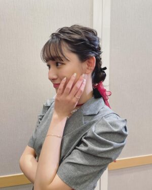 Nana Asakawa Instagram - 浅川梨奈バースデーイベント
お越しくださった皆様ありがとうございました✨

ベルリオーズをイメージでグレーと赤リボン🐾笑

たくさんの方にお祝いしてもらって幸せです、
また会おうねありがとう！