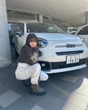 Nana Asakawa Instagram - すこーし前のカーセンサーの撮影の時のオフショット
ほんとに車買わされそうだったぜ…🚗笑笑笑