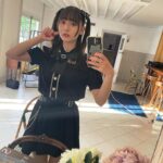 Nana Asakawa Instagram - いっしー(@ishikawayuki_hairmake )が 「地雷やってみて欲しい」ってあまりにも言うから今回のカレンダーに組み込んでみたんだけど、やってみたら本人なかなかにノリノリだった図🤕♡笑 浅川梨奈2024カレンダー オフショット