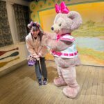 Nana Asakawa Instagram - 後ろにいた女性の方に私の身体をぐいっと向けて 「ほら！わたしのおたく同士仲良くしなさい！」って マッマになるメイちゃんも大好きなんだよぉ。。 メイマッマ…😩🫶