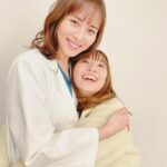 Nana Asakawa Instagram - #大病院占拠　9話 22時からです＾＾ はい、距離感バグをまた起こしてしまいました💭笑 好きになるとよくわからないスキンシップを行う習性のある私なのですが、優しく受け止めてくれるので調子に乗ってます。 でも甘えられる人には存分に甘えな〜って言ってもらったから🤤笑 物理的にも心理的にもたくさん甘えさせてもらってる大好きながーさん😌💕
