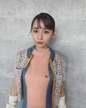 Nana Asakawa Instagram - 先日「大病院占拠」「おとななじみ」を中心に取材して頂きました☺︎
これから少しずつあがっていくと思うのでお楽しみに。

衣装毎回かわいいな〜天才だな〜どこの高橋美咲かな〜👼笑

メイクもすっごいツヤツヤで髪も可愛くて好きだな〜誰かな〜どこの石川ユウキかな〜👼笑笑笑

愛するふたり、いつもありがと❤︎