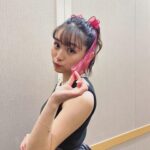 Nana Asakawa Instagram - 浅川梨奈バースデーイベント お越しくださった皆様ありがとうございました✨ ベルリオーズをイメージでグレーと赤リボン🐾笑 たくさんの方にお祝いしてもらって幸せです、 また会おうねありがとう！