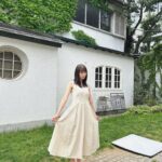 Nana Asakawa Instagram – 黙ってれば清楚系に見えなくもないんだけどな〜ってこういう白ワンピとか着ると思う。まぁ無理な話ですけどね。

浅川梨奈2024カレンダー
オフショット