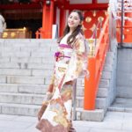 Nana Asakawa Instagram – この日は振袖で階段10回くらい昇り降りしてしんどかったのでスタッフさんに来年もしあるとしたらエレベーターかエスカレーターをポケットマネーで設置してくださいとお願いしました🫶笑