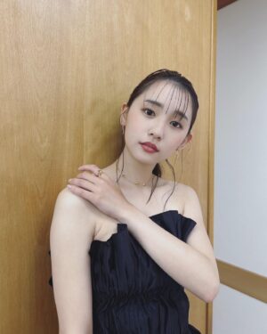 Nana Asakawa Instagram - 映画「おとななじみ」
舞台挨拶2日目ありがとうございました！

賑やかでリラックスした状態の登壇で楽しかったです☺️

完成披露そして舞台挨拶２日間、司会をしてくださった青木さんにも心から感謝です。
優しく愛のある進行をありがとうございました😌✨

今日は主演2人と監督が大阪名古屋で登壇ですね、
行かれる方は楽しんでください

たくさんの方に作品を見て頂けたら嬉しいです。

…猫が騒がしくて変な時間に起こされてしまった私でした。
もう一度寝ます。笑