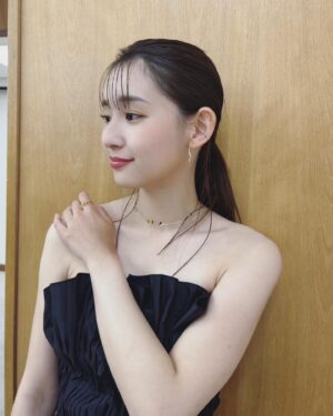 Nana Asakawa Instagram - 映画「おとななじみ」
舞台挨拶2日目ありがとうございました！

賑やかでリラックスした状態の登壇で楽しかったです☺️

完成披露そして舞台挨拶２日間、司会をしてくださった青木さんにも心から感謝です。
優しく愛のある進行をありがとうございました😌✨

今日は主演2人と監督が大阪名古屋で登壇ですね、
行かれる方は楽しんでください

たくさんの方に作品を見て頂けたら嬉しいです。

…猫が騒がしくて変な時間に起こされてしまった私でした。
もう一度寝ます。笑
