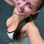 Nana Gouvea Instagram – Everyday we shuffling! 🤘🎶🏋🏻‍♀️🤸🏻‍♀️🍑💦💖 #nanagouvea #outfitoftheday #workout #everydayweshoveling #partyrock #sweaty #beauty #nopainnogain #letsgetit #gymlover #fitfam #fyp #nomakeup #stillpretty 💋💋💋 #malhação #suada #academia #ratadeacademia