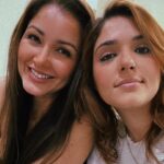 Nana Gouvea Instagram - Hoje é o dia mais importante da minha vida! 14 de Março! O dia em que minha vida fez sentido! O dia que definiu o que eu sou! Sou mãe! Sou mulher! Sou completa! Graças a Nossa Senhora da Graças no dia de hj há mais 30 anos atrás, eu fui abençoada com a Graça de ser mãe da minha melhor amiga, minha confidente, minha parceira pro der e vier, o grande amor da minha vida abriu o caminho pra que viessem Angel e Noah, meus outros amores que completam minha vida com maestria! E desde os meus 17 anos de idade eu nunca conheci outra vida, minha vida é ser sua mãe! Obrigada Deus! Obrigada Virgem Maria! Obrigada minha filha por ser a razão da minha vida! Te amo incondicionalmente e eternamente! Seja feliz! É tudo te desejo! @daphyniegouvea #daphyniegouvea #nanagouvea #felizaniversario #happybirthday #family #momanddaughter #imamom #proud #grateful #blessed #foreverinlove #maeefilha #mãe #filha #amordaminhavida