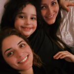 Nana Gouvea Instagram - Hoje é o dia mais importante da minha vida! 14 de Março! O dia em que minha vida fez sentido! O dia que definiu o que eu sou! Sou mãe! Sou mulher! Sou completa! Graças a Nossa Senhora da Graças no dia de hj há mais 30 anos atrás, eu fui abençoada com a Graça de ser mãe da minha melhor amiga, minha confidente, minha parceira pro der e vier, o grande amor da minha vida abriu o caminho pra que viessem Angel e Noah, meus outros amores que completam minha vida com maestria! E desde os meus 17 anos de idade eu nunca conheci outra vida, minha vida é ser sua mãe! Obrigada Deus! Obrigada Virgem Maria! Obrigada minha filha por ser a razão da minha vida! Te amo incondicionalmente e eternamente! Seja feliz! É tudo te desejo! @daphyniegouvea #daphyniegouvea #nanagouvea #felizaniversario #happybirthday #family #momanddaughter #imamom #proud #grateful #blessed #foreverinlove #maeefilha #mãe #filha #amordaminhavida