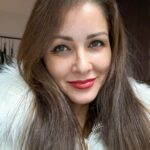 Nana Gouvea Instagram - Today felt like wearing red lipstick in the Big Apple! 👄💄🍎 Hoje deu vontade de usar batom vermelho! 💋🍷🌹#nanagouvea #bigapple #newyorkcity #batomvermelho #redlipstick #beautyinthecity #somewhereoutthere #fyp #linda #feliz #abençoada #gorgeous #happy #blessed