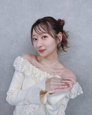 Nanami Yamashita Instagram - hairmake!⭐︎🎀
@san.risa.3 

#ヘアメイク
#ヘアアレンジ