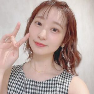 Nanami Yamashita Instagram - 🩶hairmake🌼

お洋服はまきまきの隣にいてお似合いになれるかなーと選んで着てきたよ✴︎♪

#ヘアメイク
#ヘアアレンジ 
#さんちゃん