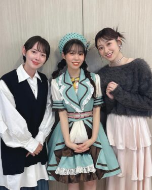 Nanami Yamashita Instagram - ⁡
⁡
香耶のバースデーイベントに呼んでいただきました♡!!
改めてお誕生日おめでとう💐𓅮✨
⁡
なんとハッカドール2号と3号のデュエット曲「恋のアルゴリズム」を披露できました！！！
香耶とステージで歌えることがまず嬉しいのに、あの自由気ままにやってたハッカドール選曲で更にエモーショナルな時間となりました。。！愛だね🥬♡♪
⁡
ジャムムのリタロウ、これからもパントマイムがんばってね💓🤤🍎沢山動いてくれて感謝です𓇼
⁡
MCの八木さんとは楽屋でもコスメだったりコスプレの話しちゃって楽しかったな𓍼⭐︎♪
⁡
⁡
忘れられない2024年の香耶のバースデーとなった💖
⁡
⁡