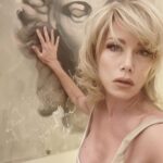 Nancy Brilli Instagram – Vi dico di certi meravigliosi abiti di scena. Dal bozzetto al costume possono passare settimane di lavoro, di prove, di infiniti minuscoli punti e ritocchi fatti a mano. Tessuti preziosi, rifiniture eccezionali. C’entri dentro e sei subito altrove, dalla parte del racconto, pronta per narrare una storia nuova. Fanno parte della magia di chi fa il mio lavoro, noi là sopra a fare l’incantesimo, voi là sotto a renderlo possibile. Il patto stupendo tra gli attori e il pubblico: crederete alle nostre favole e vi faremo stare bene. Sarà bellissimo tornare. 

#teatro #acting  #oro #cinema #solocosebelle
Il quadro è mio, TESTA2008.
