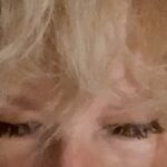 Nancy Brilli Instagram - Uno strano mood. Quando ballo sui tetti c’è sempre qualcosa di ambiguo. Stasera poi cadono stelle… #beatles #nottedisanlorenzo #nancyintheskywithdiamonds e un’anima #punk