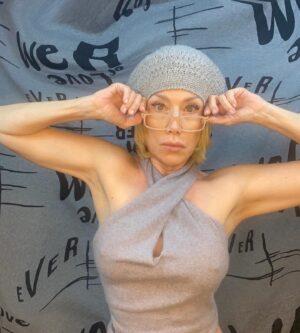 Nancy Brilli Instagram - Devo proprio parlare con voi. Fatemi delle domande, vi rispondo 😘