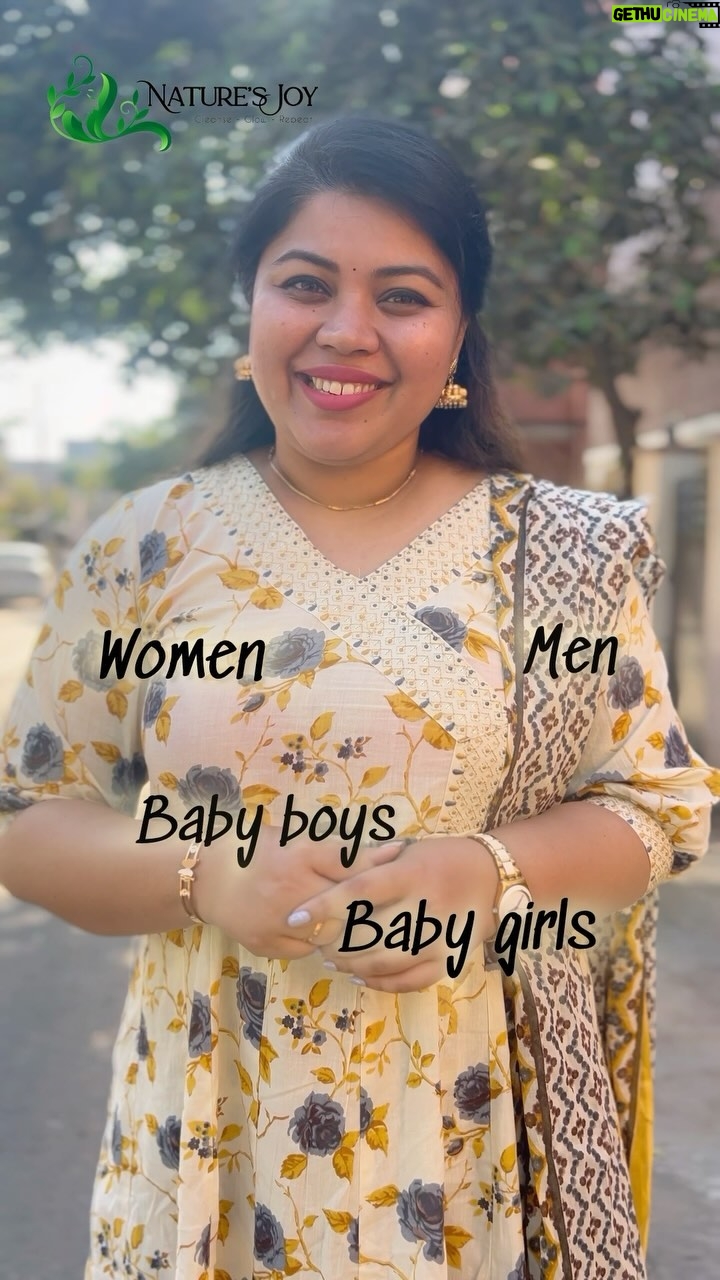 Nancy Jennifer Instagram - Nalangu maavu for all. - WOMEN, MEN, BABY BOYS & BABY GIRLS. DM us to place the order. #nalangumaavu #ubtanpowder #naturalbathingpowder #bathingpowder #magicalpowder #makeyourskinhappy #nalangumaavupowder #naturesjoynalangumaavu #nalungumaavu #nalungumaavupowder #herbalbathingpowder #nalangumaavuforbabyboy #nalangumaavuforbabygirl #nalangumaavuforwomen #nalangumaavuformen