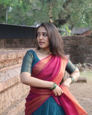 Nandana Rajan Instagram - ✨✨
.
.
.
@shila_jewelry_store 
@amal_ranjan