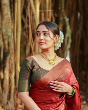 Nandana Rajan Instagram - 🌺
.
.
. 

PC : @amal_ranjan