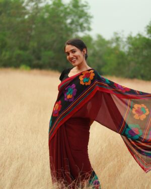 Nandana Rajan Instagram - Be the nature. .☘️🌺

PC: @amal_ranjan