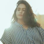 Nandhini Madesh Instagram - Baggy shirt from @iymbulan 📸 @snipershotphotography #ivalnandhini #ival #nandhini #portraitphotography #photography #photooftheday #photoshoot