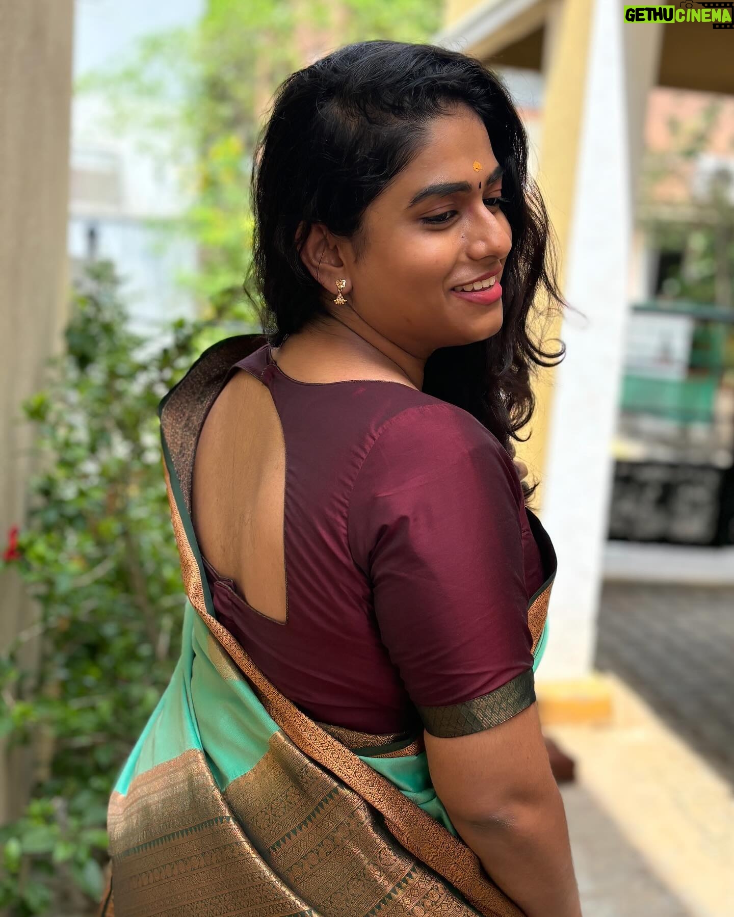 Nandhini Madesh Instagram - Beautiful blouse from @_madarasi_thedesignhouse_ 🤍