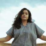 Nandhini Madesh Instagram - Baggy shirt from @iymbulan 📸 @snipershotphotography #ivalnandhini #ival #nandhini #portrait #portraitphotography #photooftheday #comfort