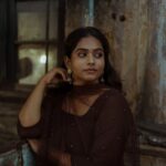 Nandhini Madesh Instagram – தங்க தாமரை மகளே🪷
@ivalnandhini 
MUA @noormakeup_mehndi 
Outfit @_gina_couture 
.
.
.
.
#photooftheday #picoftheday #photographerlife #picoftheday #portraitphotography #streetstyle #streetphotography #traditional #blacksheep #youtuber #ivalnandhini #fashionshoot #vibes #vintagestyle #instagood #indianwear #instadaily #likeforlikes #potraitshoot